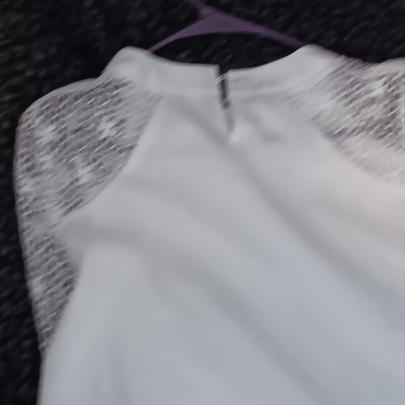 White lace dress. Can also be used as a blouse. - Picture 4 of 5